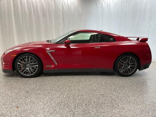Solid Red 2016 Nissan GT-R Premium