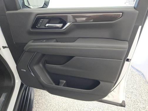 Summit White 2026 GMC Yukon XL 4WD Elevation