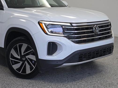 2024 Volkswagen Atlas 2.0T SE w/Technology 4MOTION