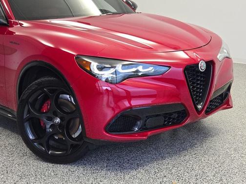 2024 Alfa Romeo Stelvio Veloce AWD