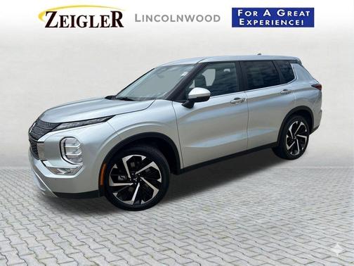 Alloy Silver Metallic/Black Roof 2024 Mitsubishi Outlander SE