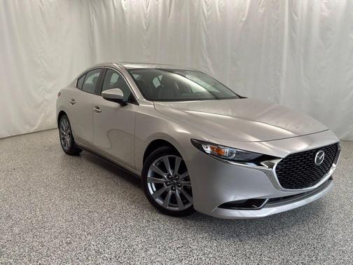 Platinum Quartz Metallic 2024 Mazda Mazda3 FWD w/Preferred Package