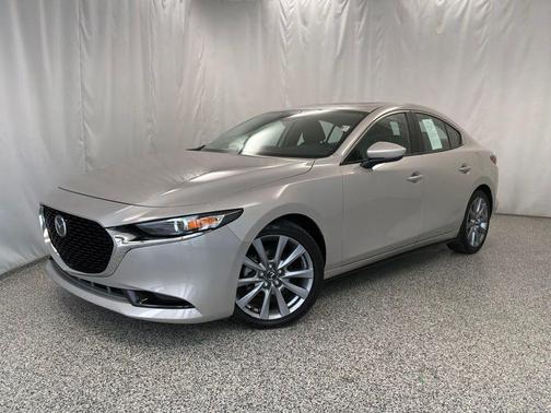 Platinum Quartz Metallic 2024 Mazda Mazda3 FWD w/Preferred Package