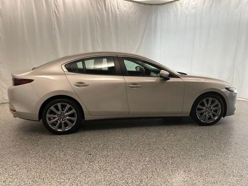 Platinum Quartz Metallic 2024 Mazda Mazda3 FWD w/Preferred Package
