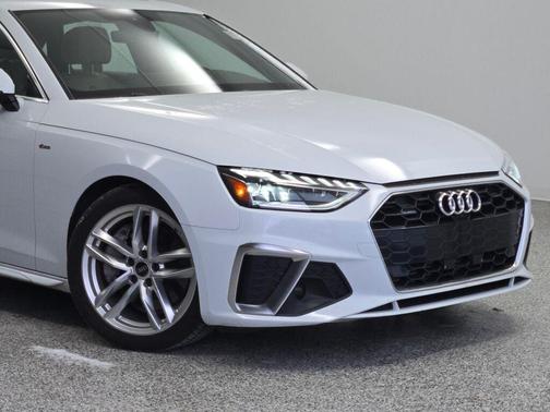 2022 Audi A4 45 S line Premium Plus
