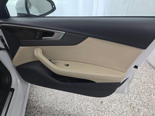 2022 Audi A4 45 S line Premium Plus