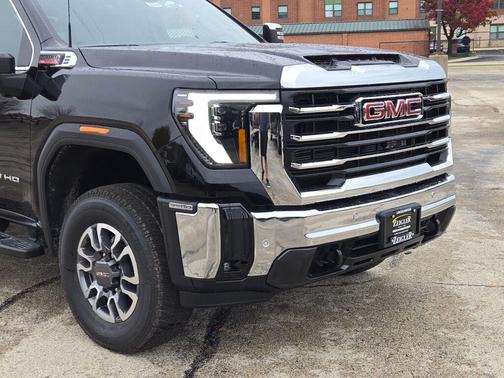 2026 GMC Sierra 3500 SLT