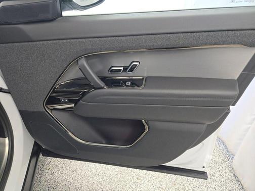 2024 Land Rover Range Rover Sport SE