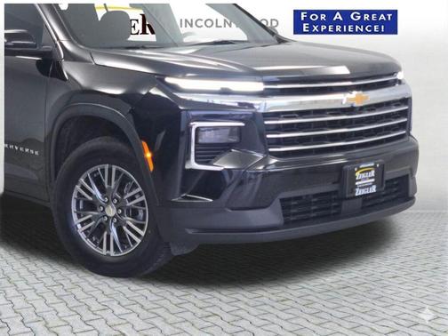 Mosaic Black Metallic 2024 Chevrolet Traverse LT