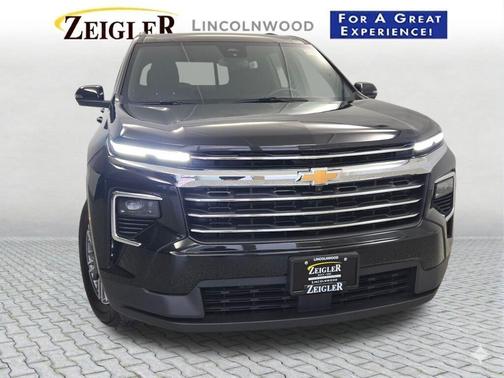 Mosaic Black Metallic 2024 Chevrolet Traverse LT