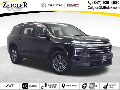 Mosaic Black Metallic 2024 Chevrolet Traverse LT