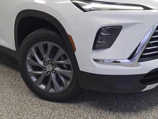 summit white 2026 Buick Enclave Preferred