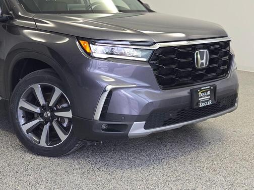 2025 Honda Pilot Touring 8-Passenger
