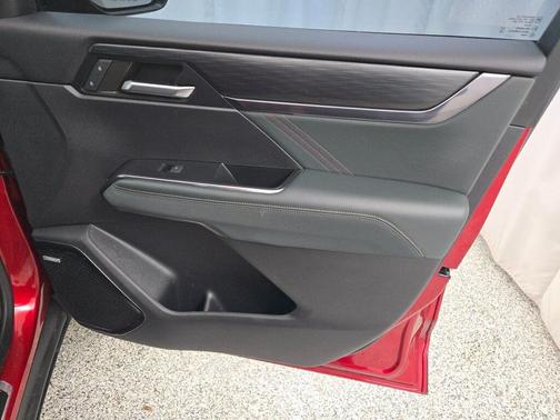 2024 GMC Acadia AWD AT4