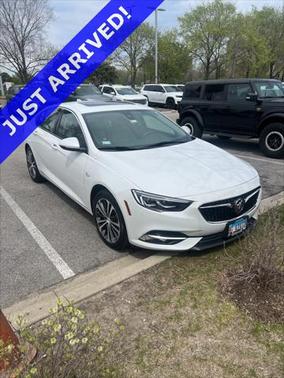 2019 Buick Regal Sportback FWD Essence