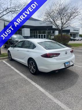 2019 Buick Regal Sportback FWD Essence