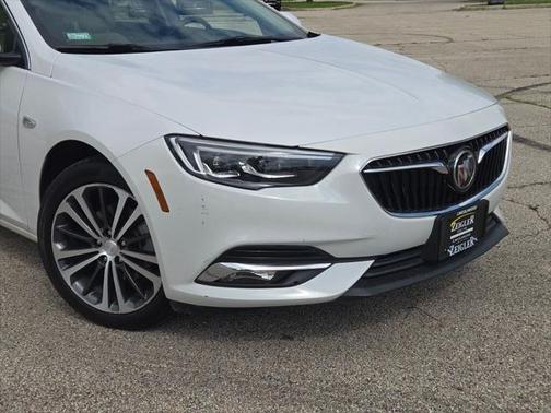 2019 Buick Regal Sportback FWD Essence
