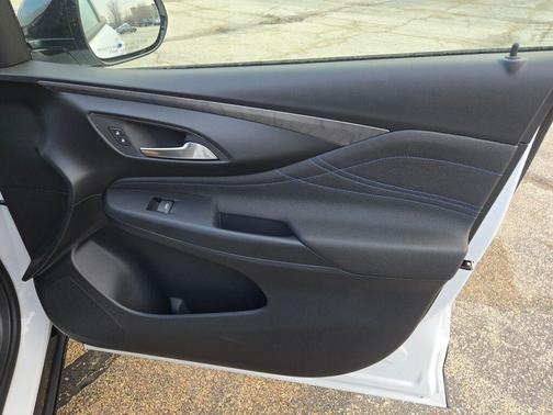 2026 Buick Envista Sport Touring FWD