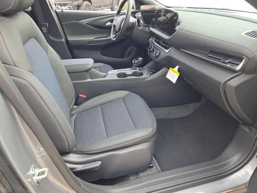 Moonstone Gray Metallic 2026 Buick Envista Preferred FWD