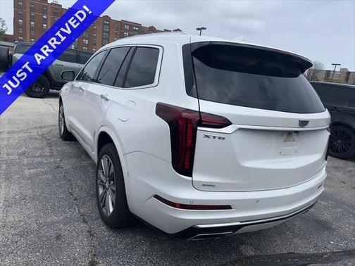 2022 Cadillac XT6 Premium Luxury AWD