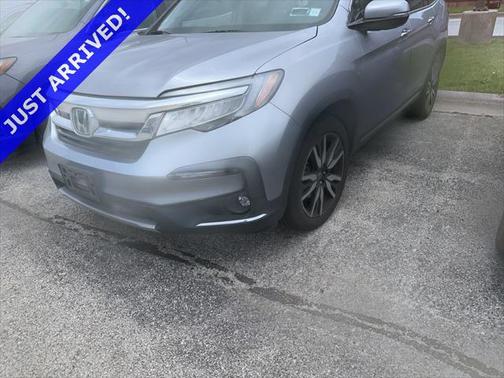 2022 Honda Pilot Touring 8-Passenger