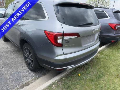 2022 Honda Pilot Touring 8-Passenger
