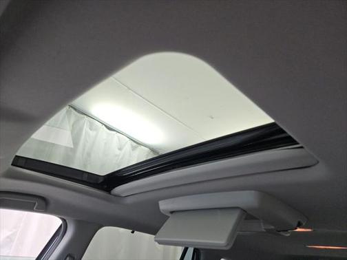2022 Honda Pilot Touring 8-Passenger