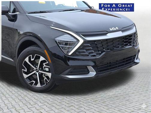 Ebony Black 2024 Kia Sportage EX