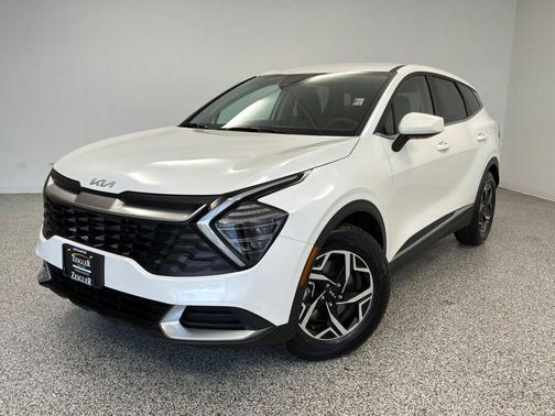 Snow White Pearl 2024 Kia Sportage LX
