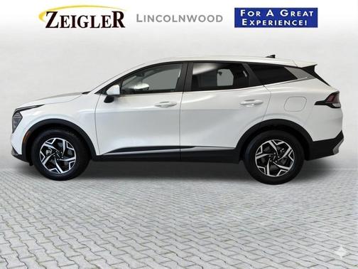 Snow White Pearl 2024 Kia Sportage LX