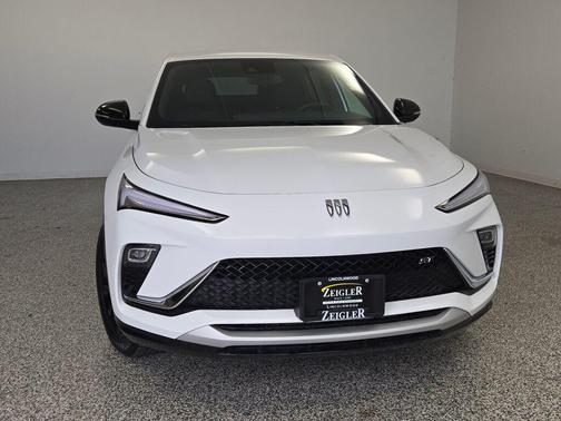 Summit White 2025 Buick Envista Sport Touring FWD