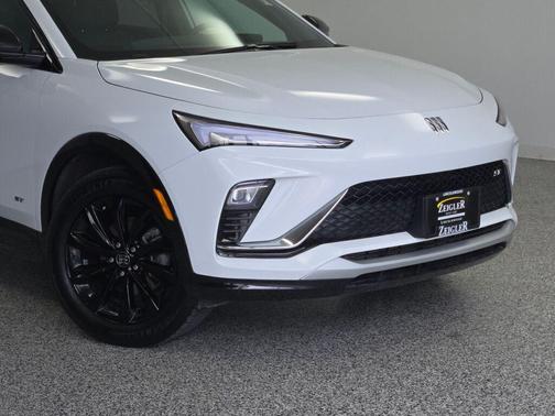 Summit White 2025 Buick Envista Sport Touring FWD