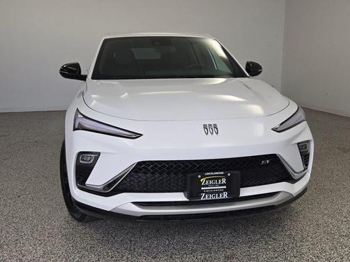 Summit White 2025 Buick Envista Sport Touring FWD