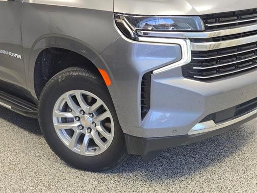 2022 Chevrolet Suburban LT