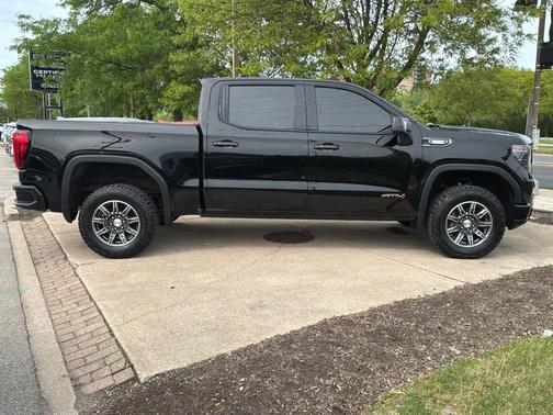 Onyx Black 2024 GMC Sierra 1500 AT4