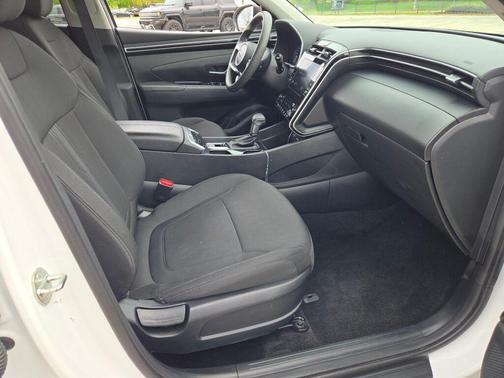White Pearl 2024 Hyundai TUCSON SEL