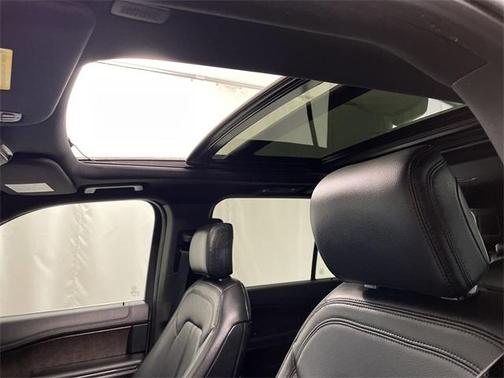 Photo 4 of 35 of 2019 Ford Expedition Limited