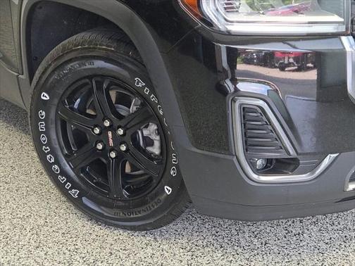 2022 GMC Acadia AWD AT4