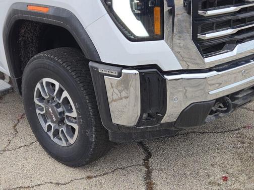 2026 GMC Sierra 3500 SLT