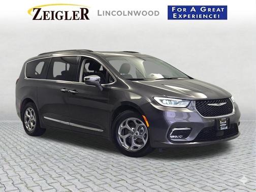 Granite Crystal Metallic Clearcoat 2022 Chrysler Pacifica Limited