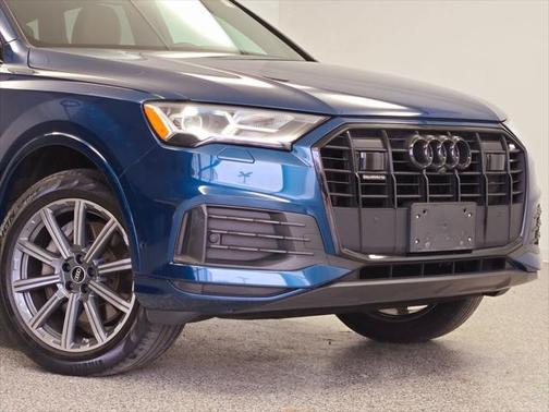 2022 Audi Q7 45 Premium Plus