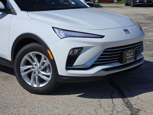 Summit White 2026 Buick Envista Preferred FWD