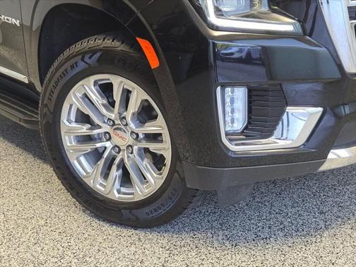 2022 GMC Yukon SLT