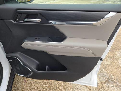 Summit White 2026 GMC Acadia Elevation FWD