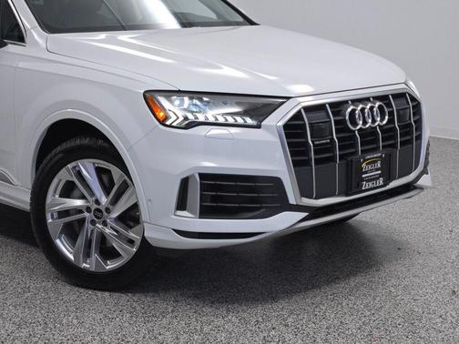 2024 Audi Q7 55 Premium Plus
