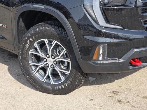 2026 GMC Acadia AT4 AWD