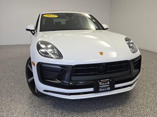 2023 Porsche Macan T