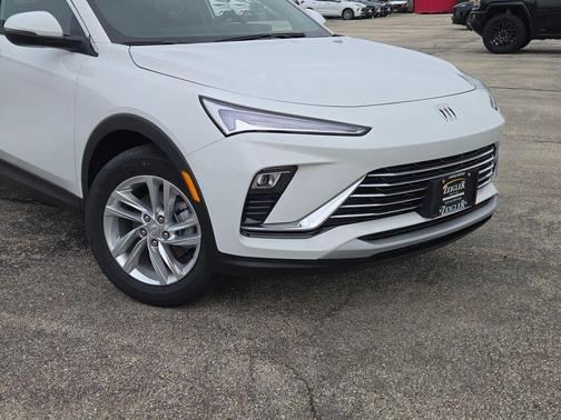 Summit White 2026 Buick Envista Preferred FWD