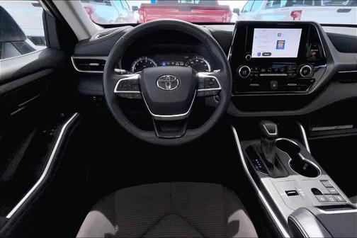 Celestial Silver Metallic 2025 Toyota Highlander XLE