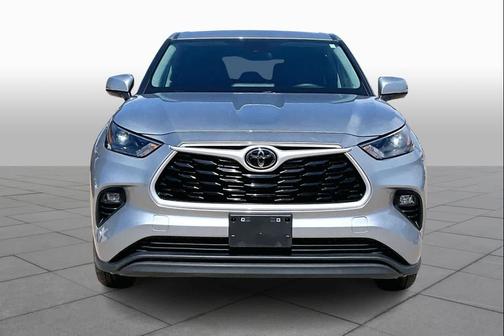 Celestial Silver Metallic 2025 Toyota Highlander LE